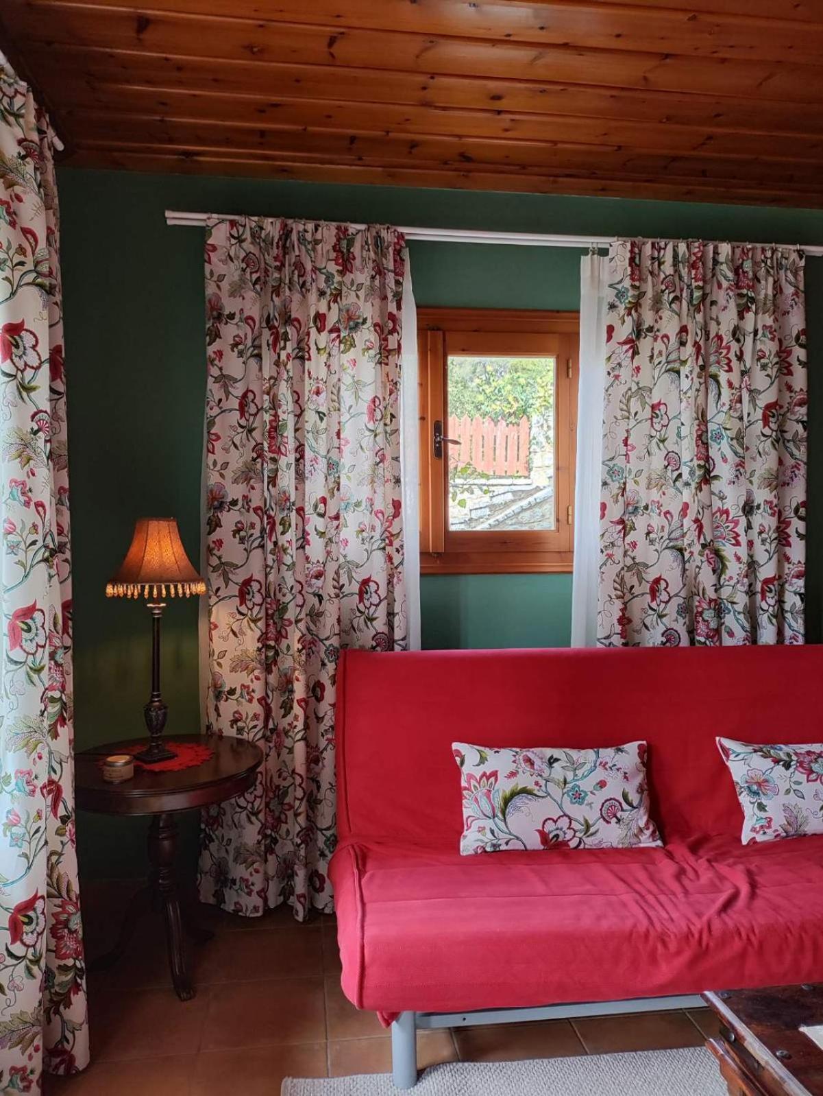 Kastalia Country Home Arakhova Eksteriør bilde